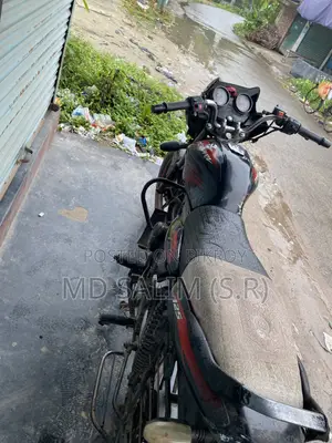 বাজাজ ডিসকভার ১২৫ ২০১৮ ব্ল্যাক