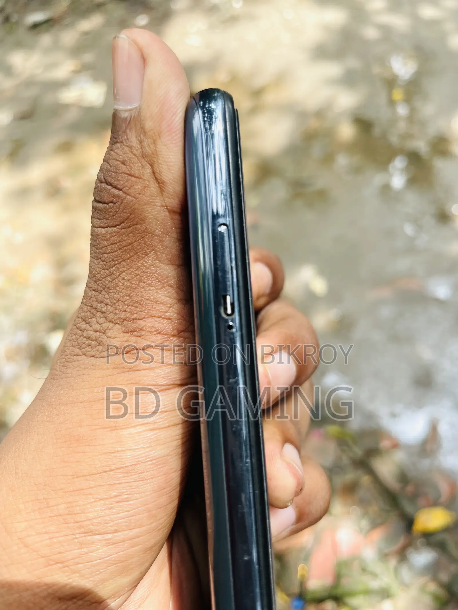 সিম্ফনি বা শাওমি পোকো এক্স৩ ১২৮ জিবি ব্লু
