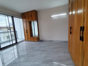 বনানীতে ৩ বেডরুমের অ্যাপার্টমেন্ট ভাড়ার জন্য