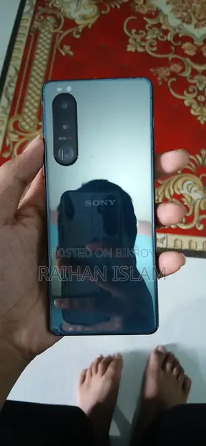 সনি এক্সপেরিয়া ৫ ৩য় সংস্করণ ১২৮ জিবি