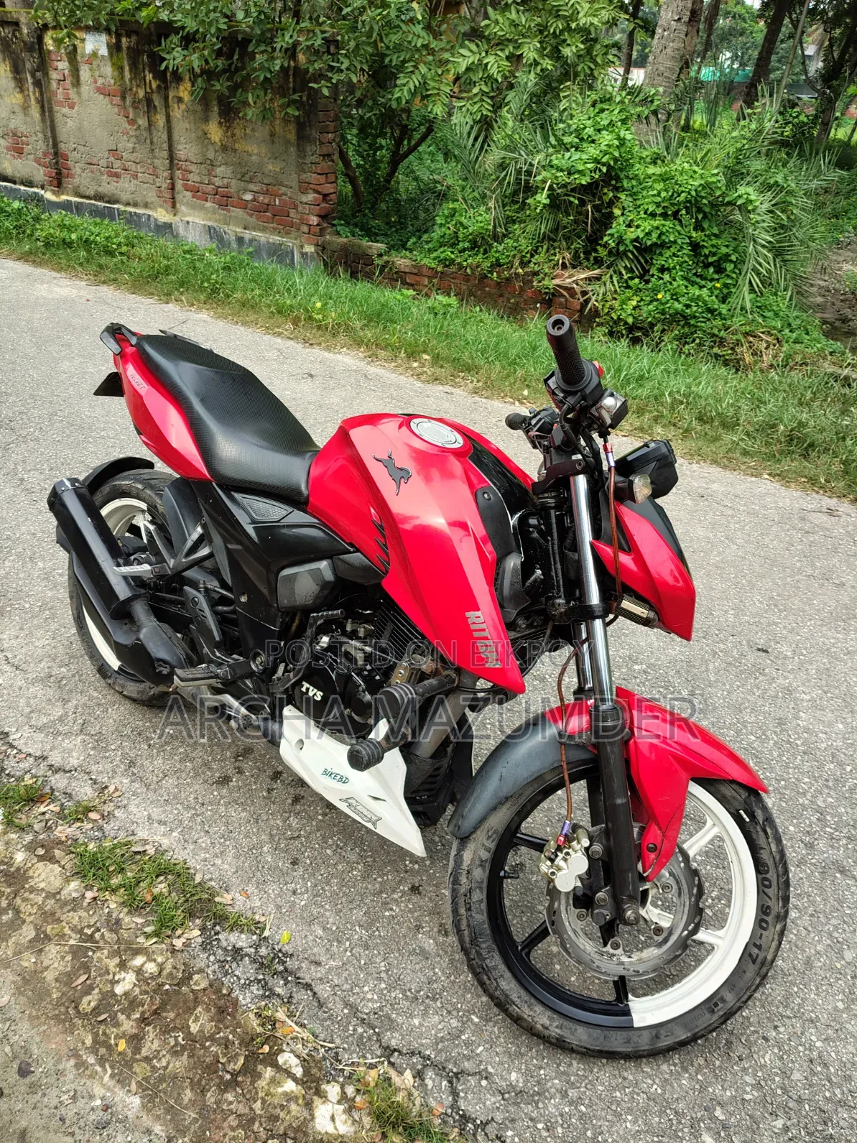 TVS Apache RTR 160 4V 2022 Red
