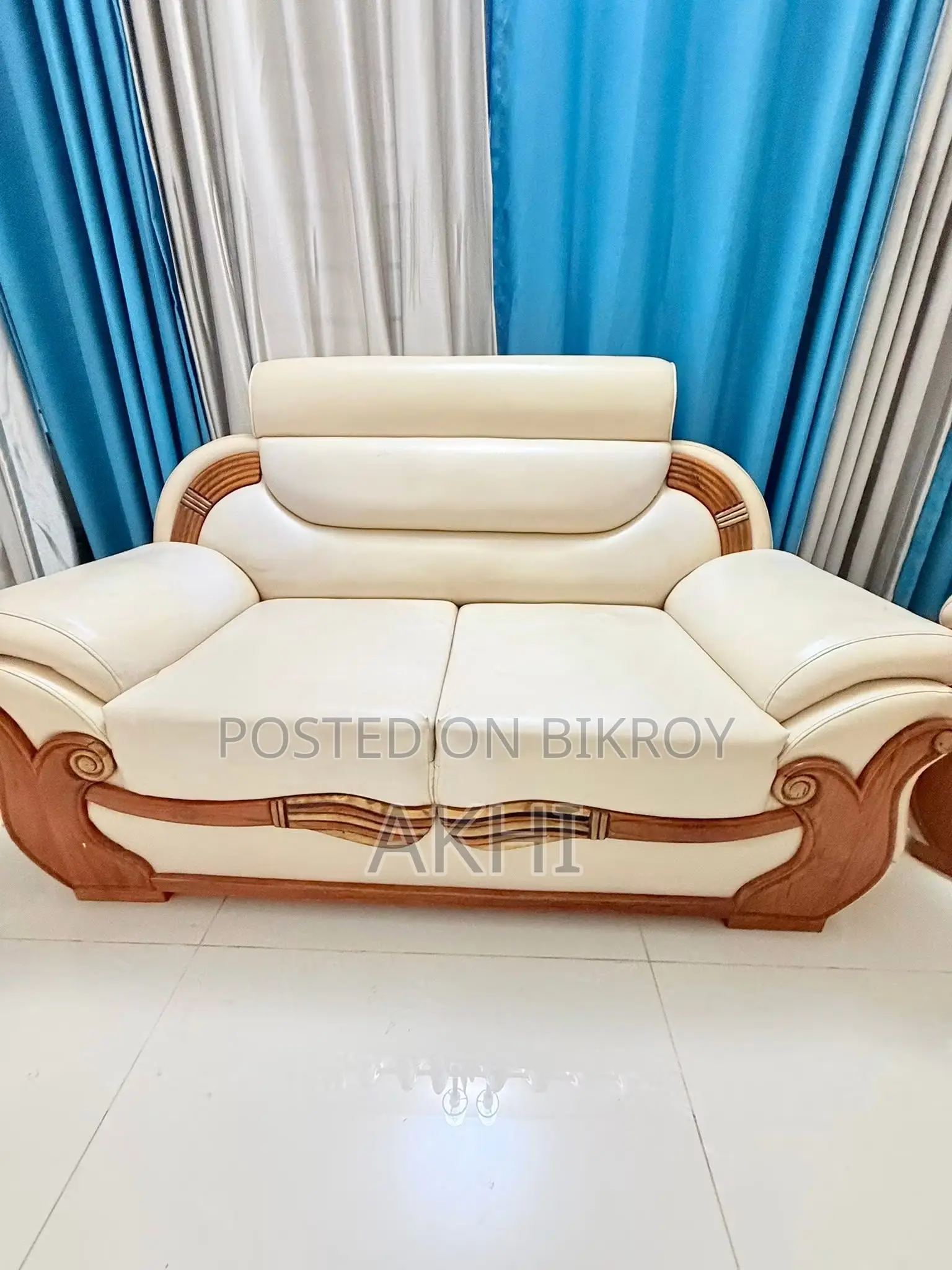 খাঁটি চামড়ার সোফা