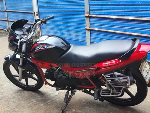 হিরো গ্ল্যামার ২০১৬ কালো