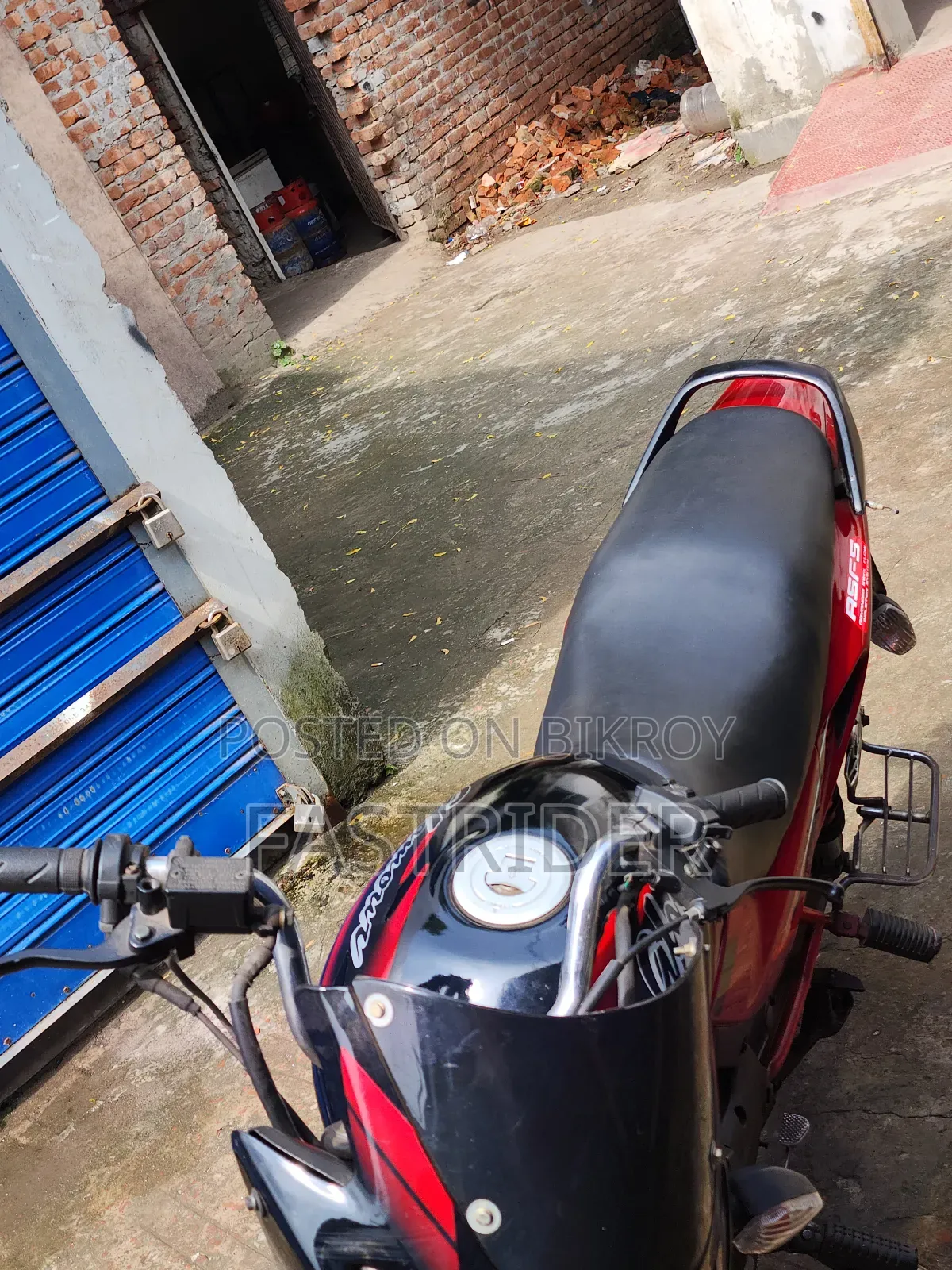 হিরো গ্ল্যামার ২০১৬ কালো
