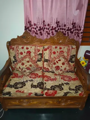 রেইনট্রি কাঠের সোফা এবং টিভি কেবিনেট