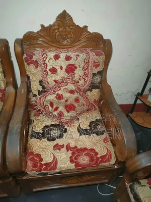 রেইনট্রি কাঠের সোফা এবং টিভি কেবিনেট