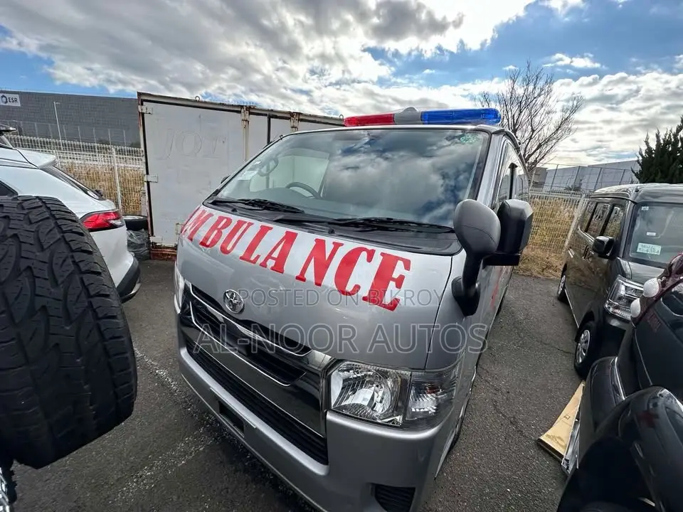 Toyota HiAce 2021 Silver