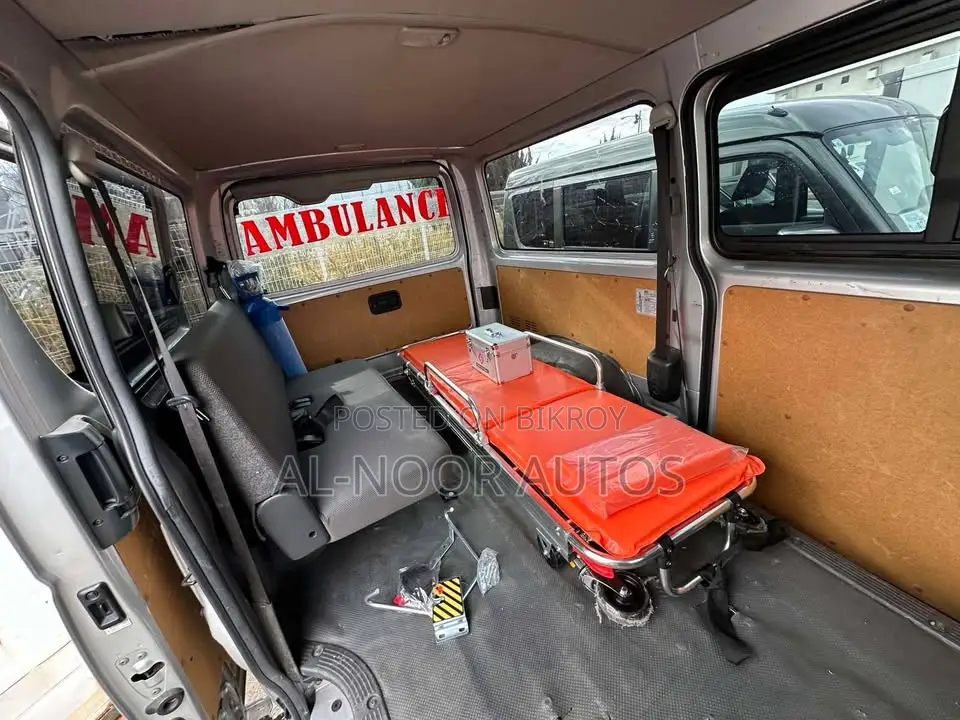 Toyota HiAce 2021 Silver