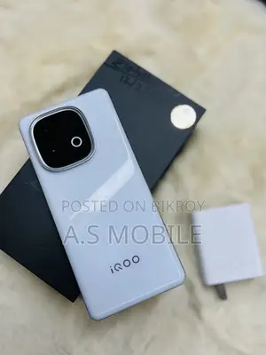 iQOO Z10 256 GB White