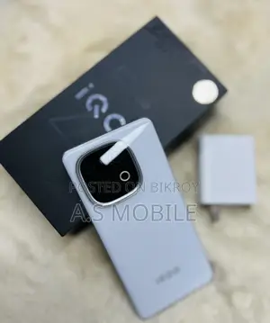 iQOO Z10 256 GB White