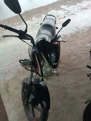 টিভিএস মেট্রো ২০১৭ কালো