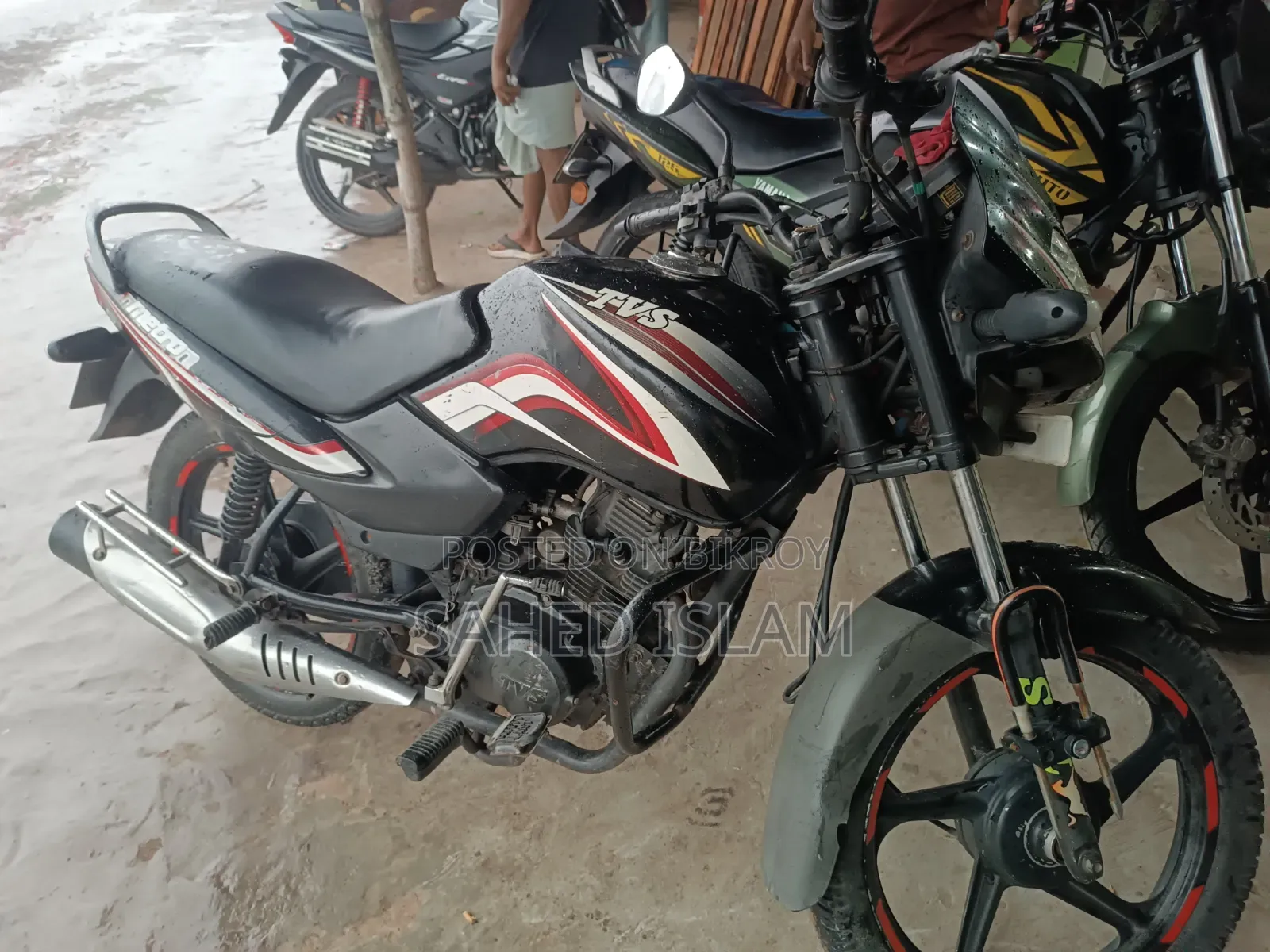 টিভিএস মেট্রো ২০১৭ কালো