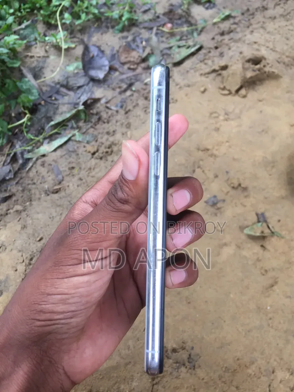 অ্যাপল আইফোন এক্স ৬৪ জিবি হোয়াইট