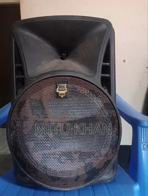 স্পিকার বক্স