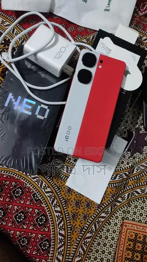 আইকিউও ১৬ জিবি রেড