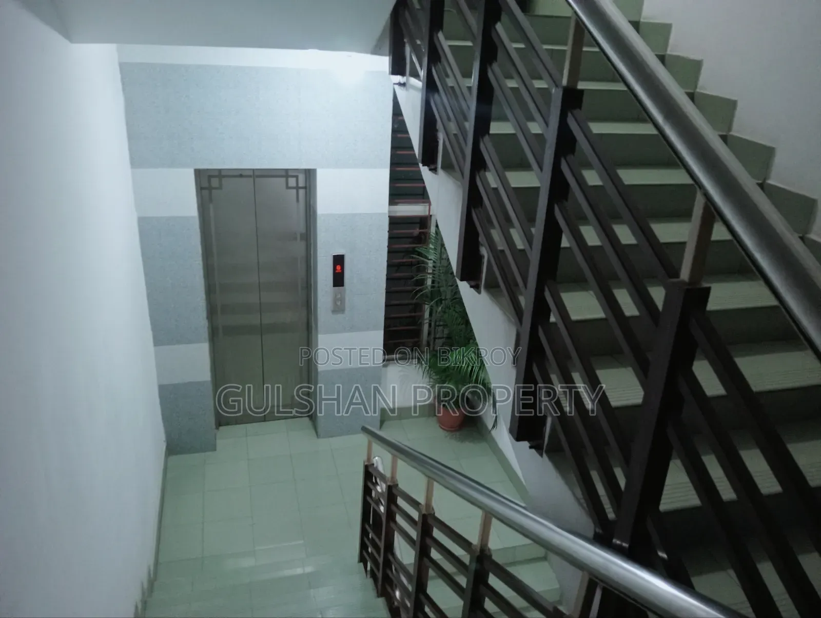 গুলশানে ৩ বেডরুমের ফার্নিশড অ্যাপার্টমেন্ট ভাড়ার জন্য