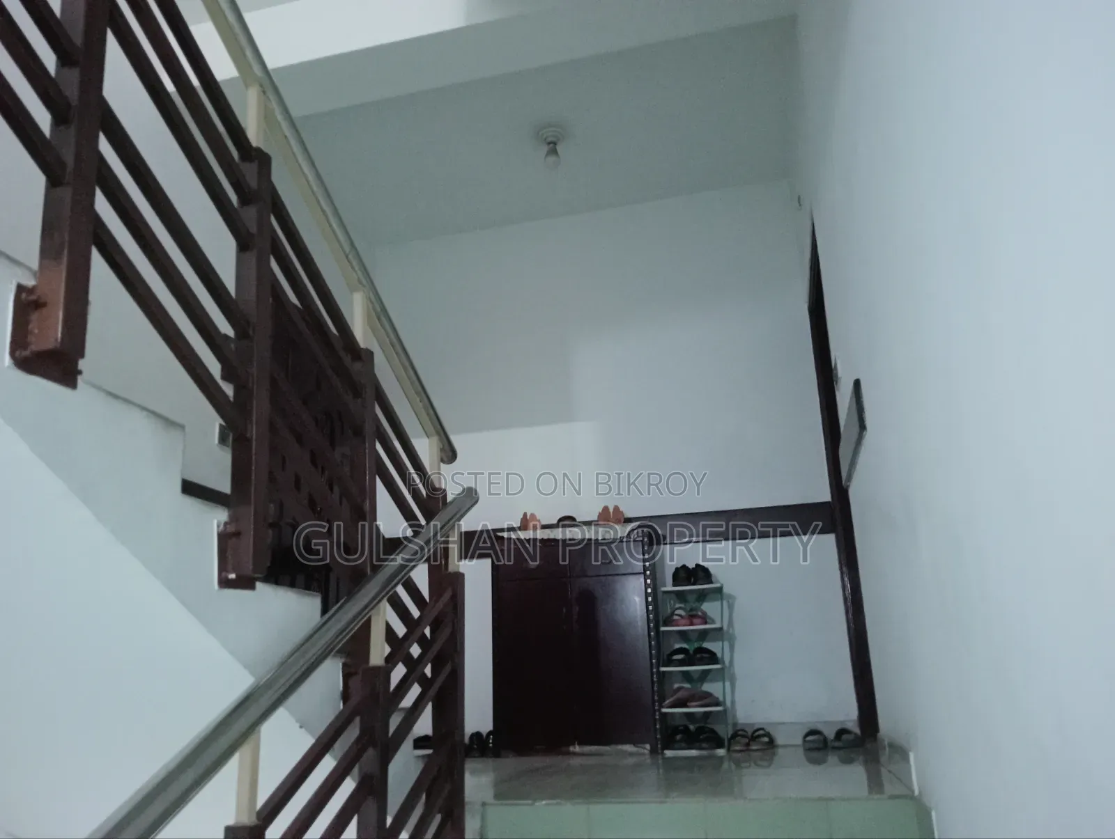 গুলশানে ৩ বেডরুমের ফার্নিশড অ্যাপার্টমেন্ট ভাড়ার জন্য
