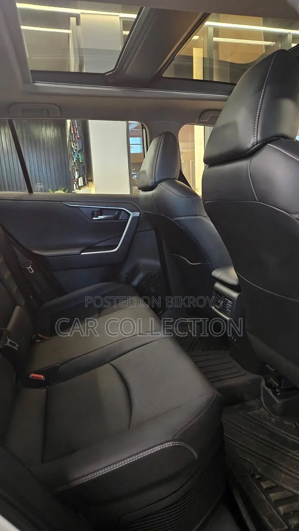 Toyota RAV4 XLE Premium 2021 Pearl