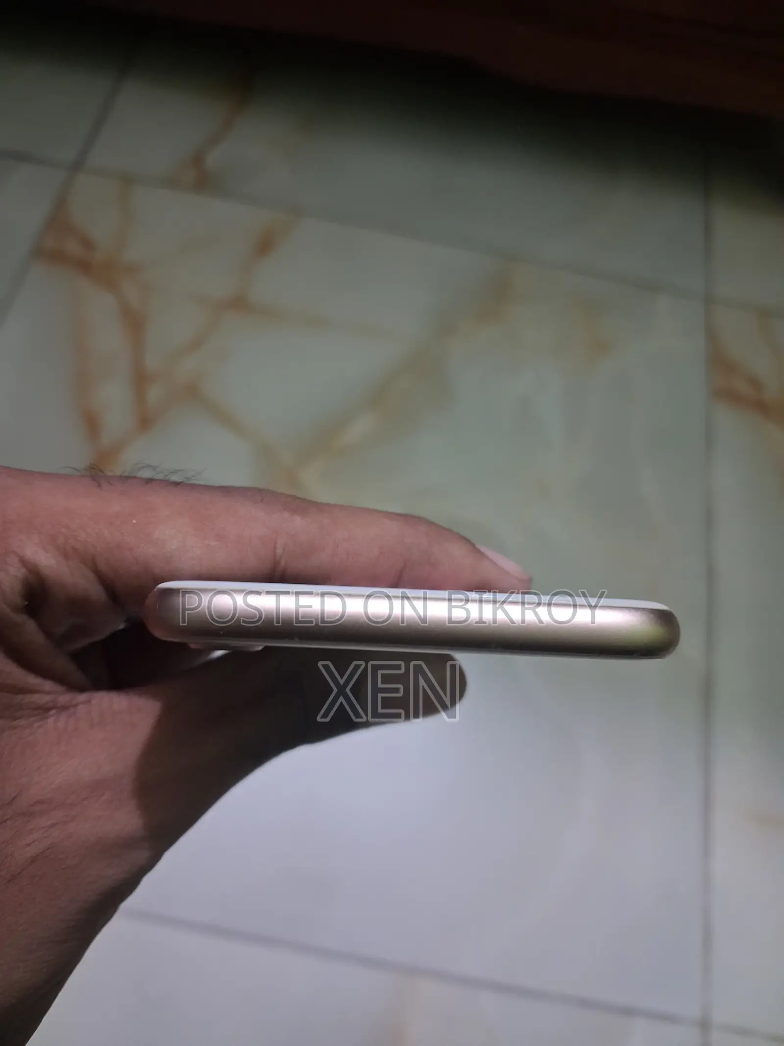 অ্যাপল আইফোন ৮ ৬৪ জিবি রোজ গোল্ড
