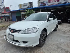 হোন্ডা সিভিক ২০১২ সাদা