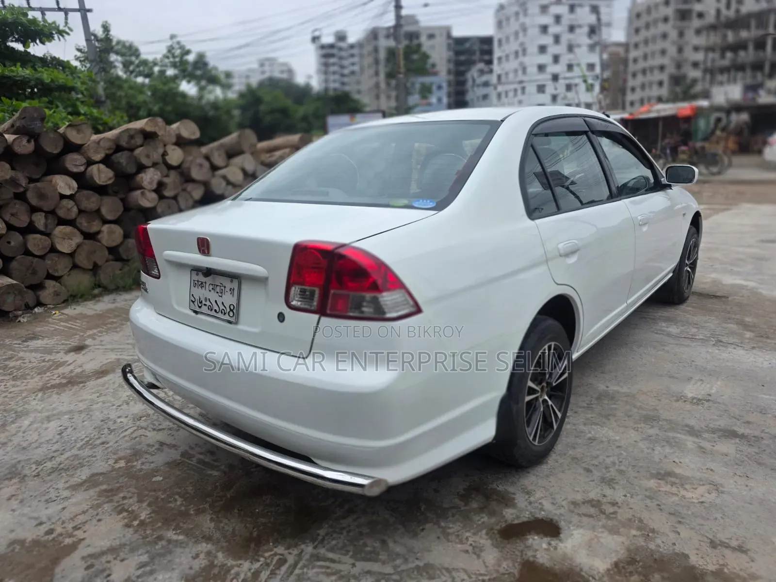 হোন্ডা সিভিক ২০১২ সাদা