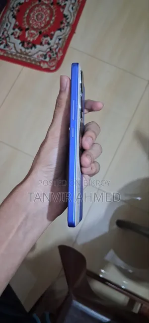 আইকিউও ২৫৬ জিবি ব্লু