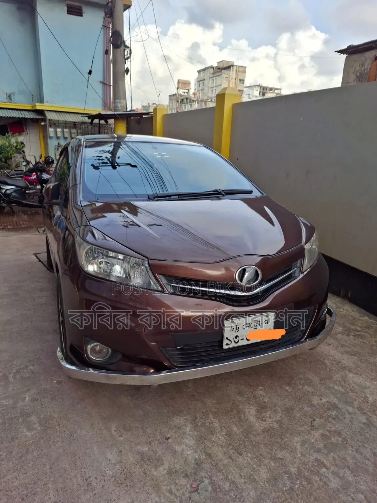 Toyota Vitz 2012 Gray