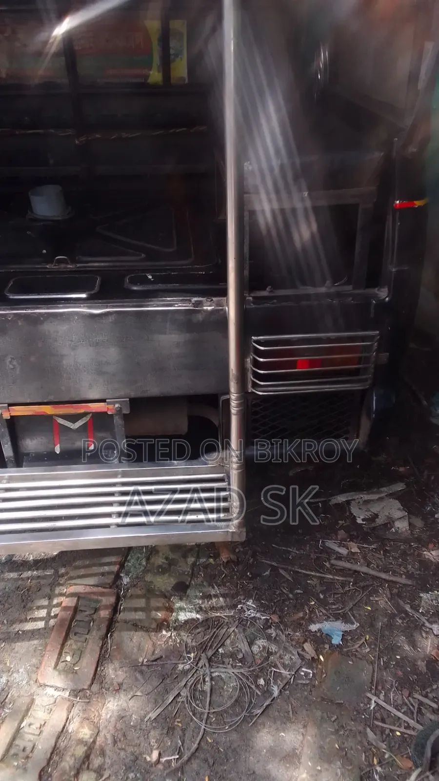 মহিন্দ্রা সেঞ্চুরো ২০২২ ব্ল্যাক