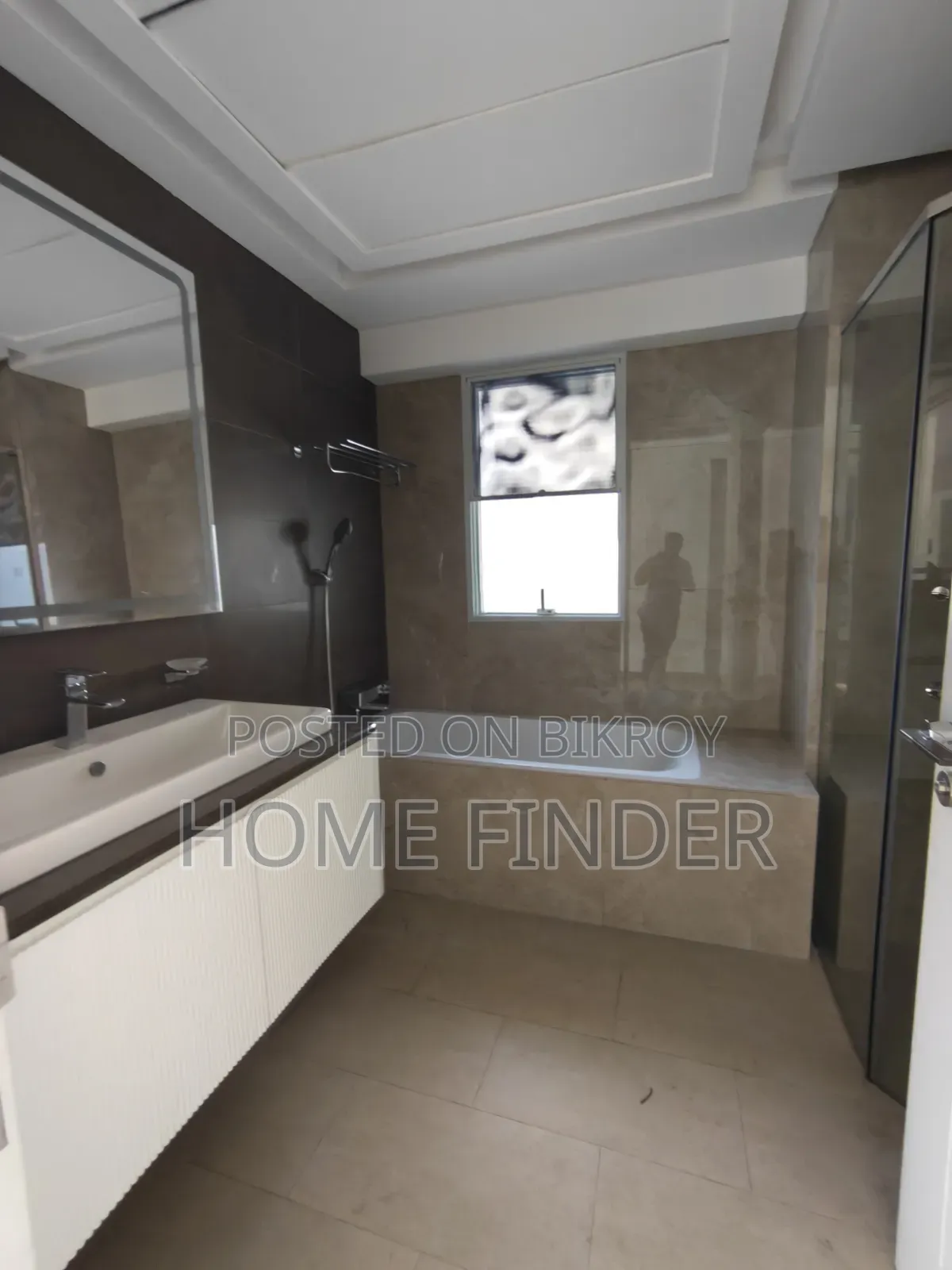 4 Bedroom Apartment in Gulshan for Rent