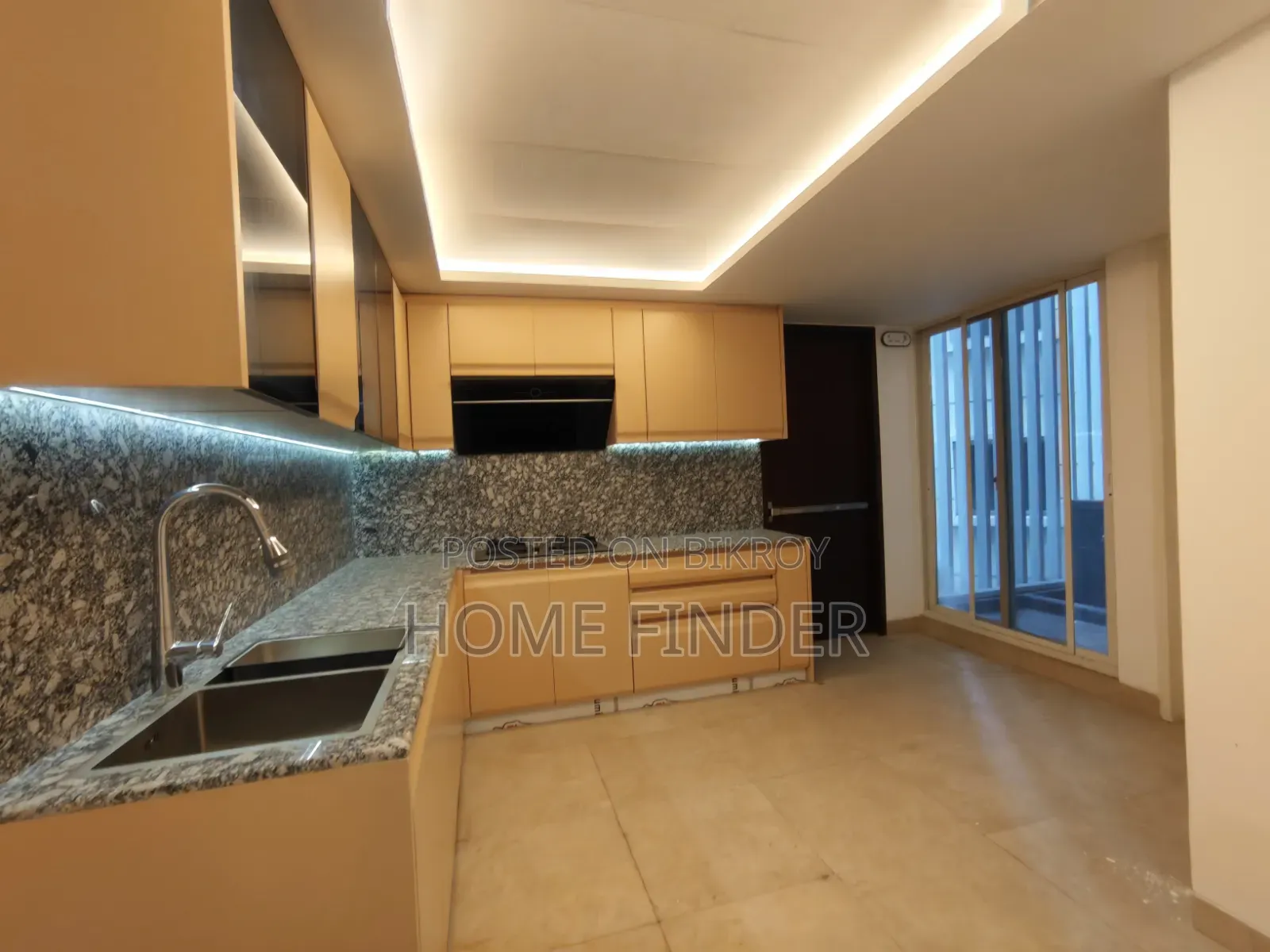 4 Bedroom Apartment in Gulshan for Rent
