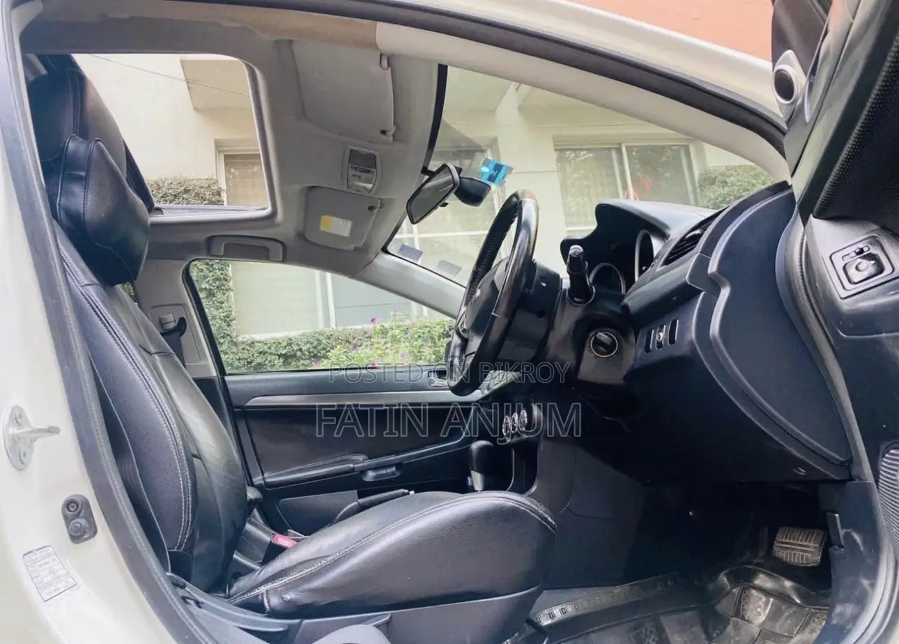 Mitsubishi Lancer 2010 Pearl