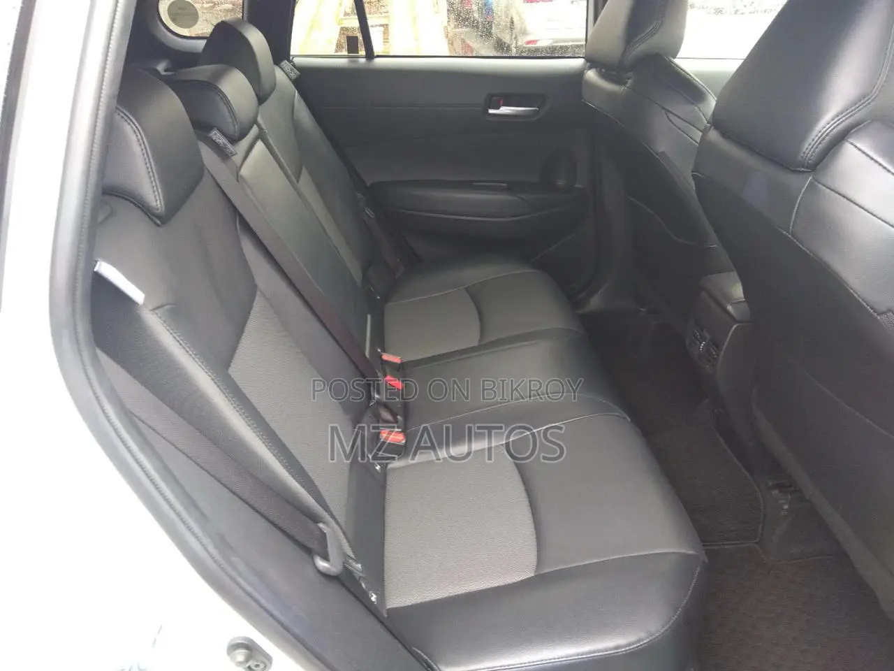 Toyota Corolla Cross 1.8 Hybrid AWD 2021 Pearl