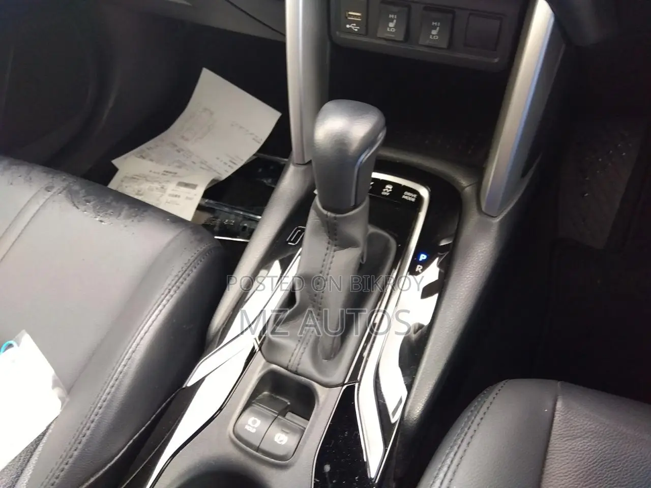Toyota Corolla Cross 1.8 Hybrid AWD 2021 Pearl