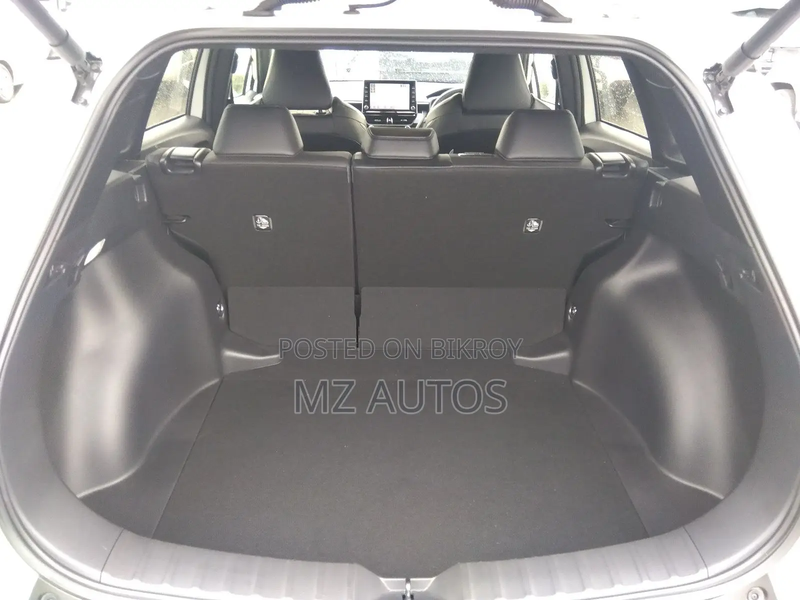 Toyota Corolla Cross 1.8 Hybrid AWD 2021 Pearl