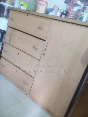 Waredrobe বিক্রি হবে