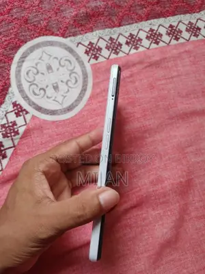Oppo F17 128 GB White