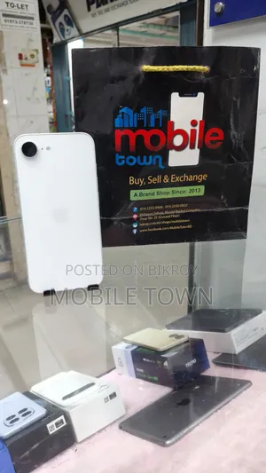 Apple iPhone 16e 128 GB White