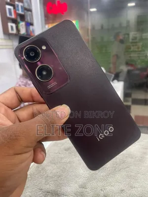 আইকিউওও জেড৯ ১২৮ জিবি