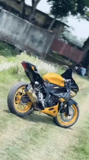 Suzuki GSX-R150 2021 Yellow