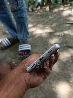 Google Pixel 7a 128 GB White
