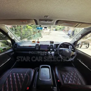 Toyota HiAce 2017 White
