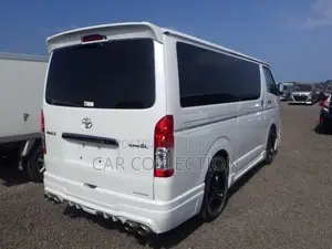 Toyota HiAce 2023 White