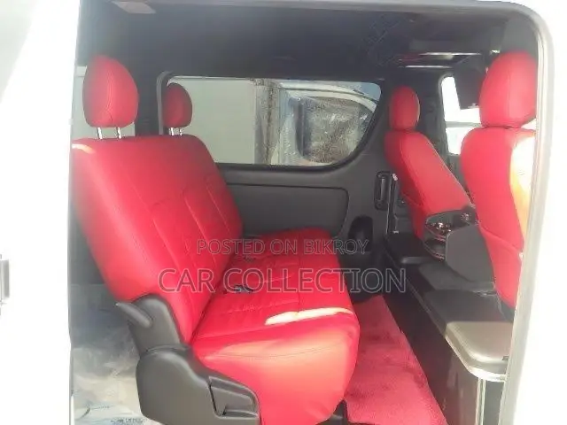 Toyota HiAce 2023 White