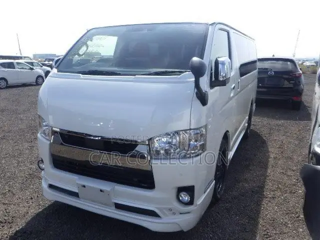 Toyota HiAce 2023 White