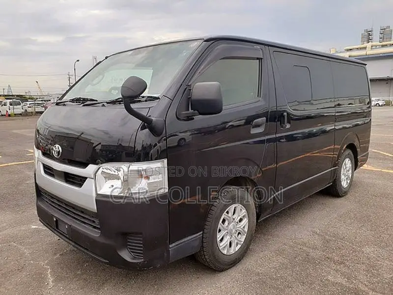 Toyota HiAce 2021 Black