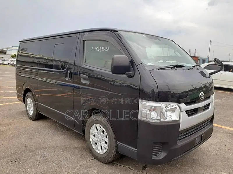 Toyota HiAce 2021 Black
