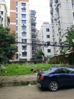 ব্লক-এল // ৩ কাঠা // ১৩০ ফুট রাস্তার কাছে // বসুন্ধরা আবাসিক এলাকায় প্লট বিক্রি
