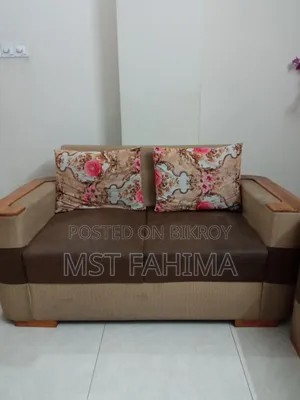 ব্যবহৃত ৩ সিটার সোফা সেট বিক্রি হবে
