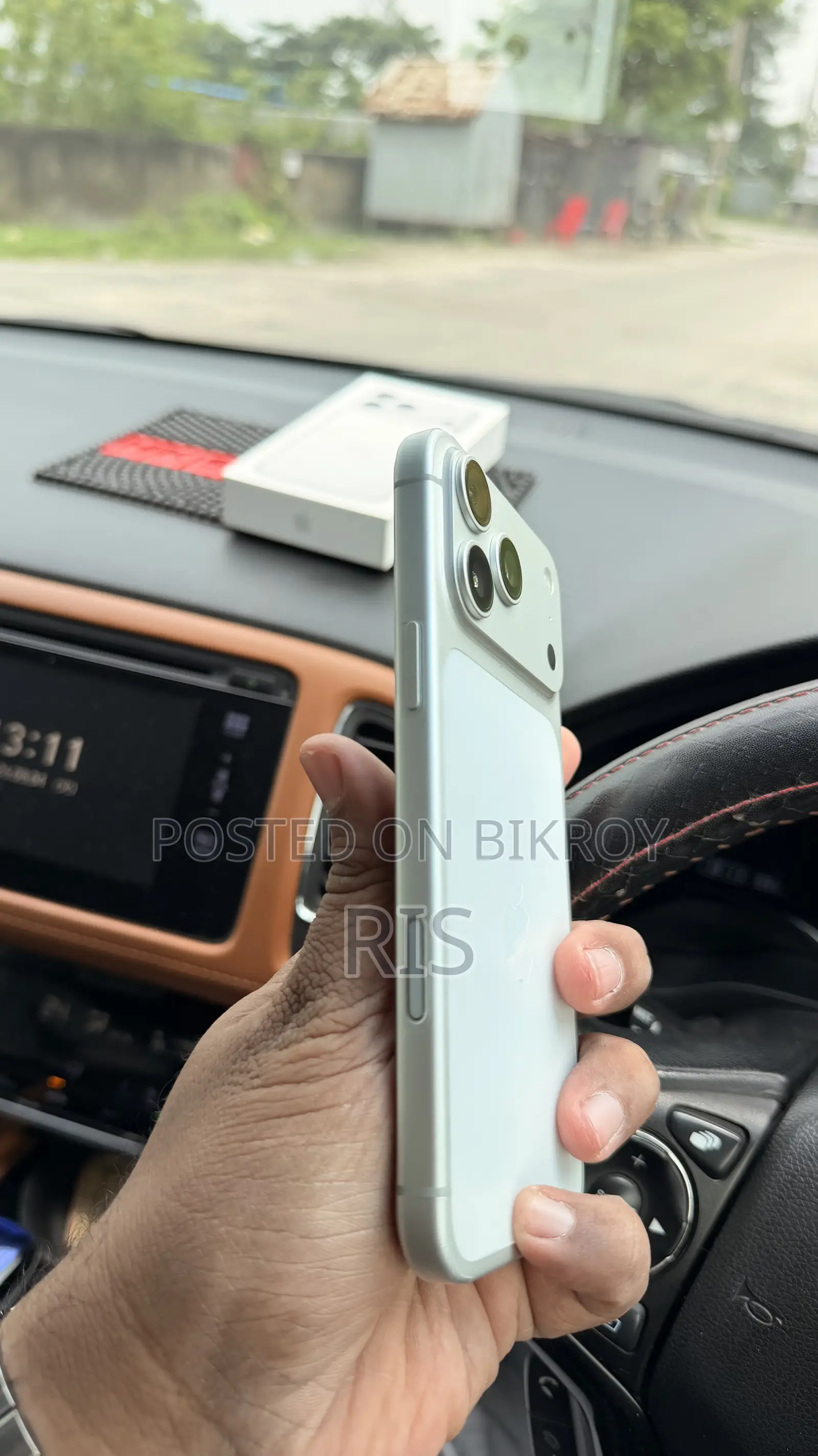 অ্যাপল আইফোন ১৭ প্রো ম্যাক্স ২৫৬ জিবি সিলভার