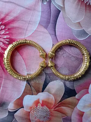 Designer Gold Bangle for Sale